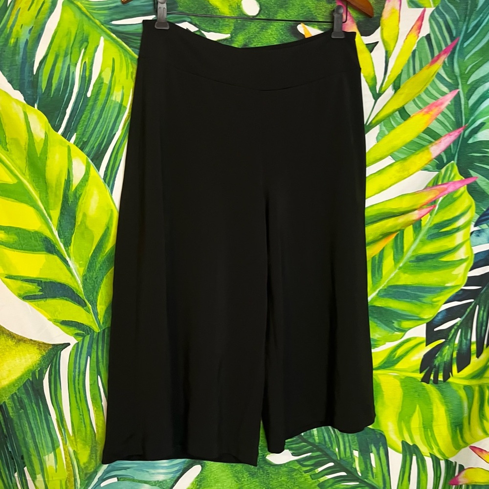 Y2K Talbots Medium Black Wide Leg Crop Travel Vacation Casual Minimalist Pants